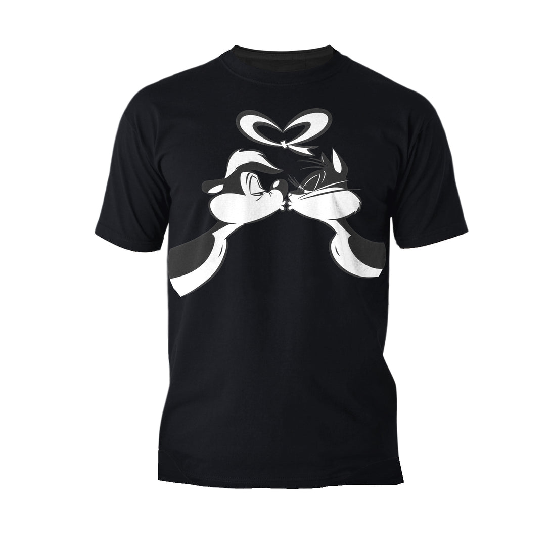 Looney Tunes Pepe Le Pew Valentines Kiss Official Men's T-Shirt Black - Urban Species